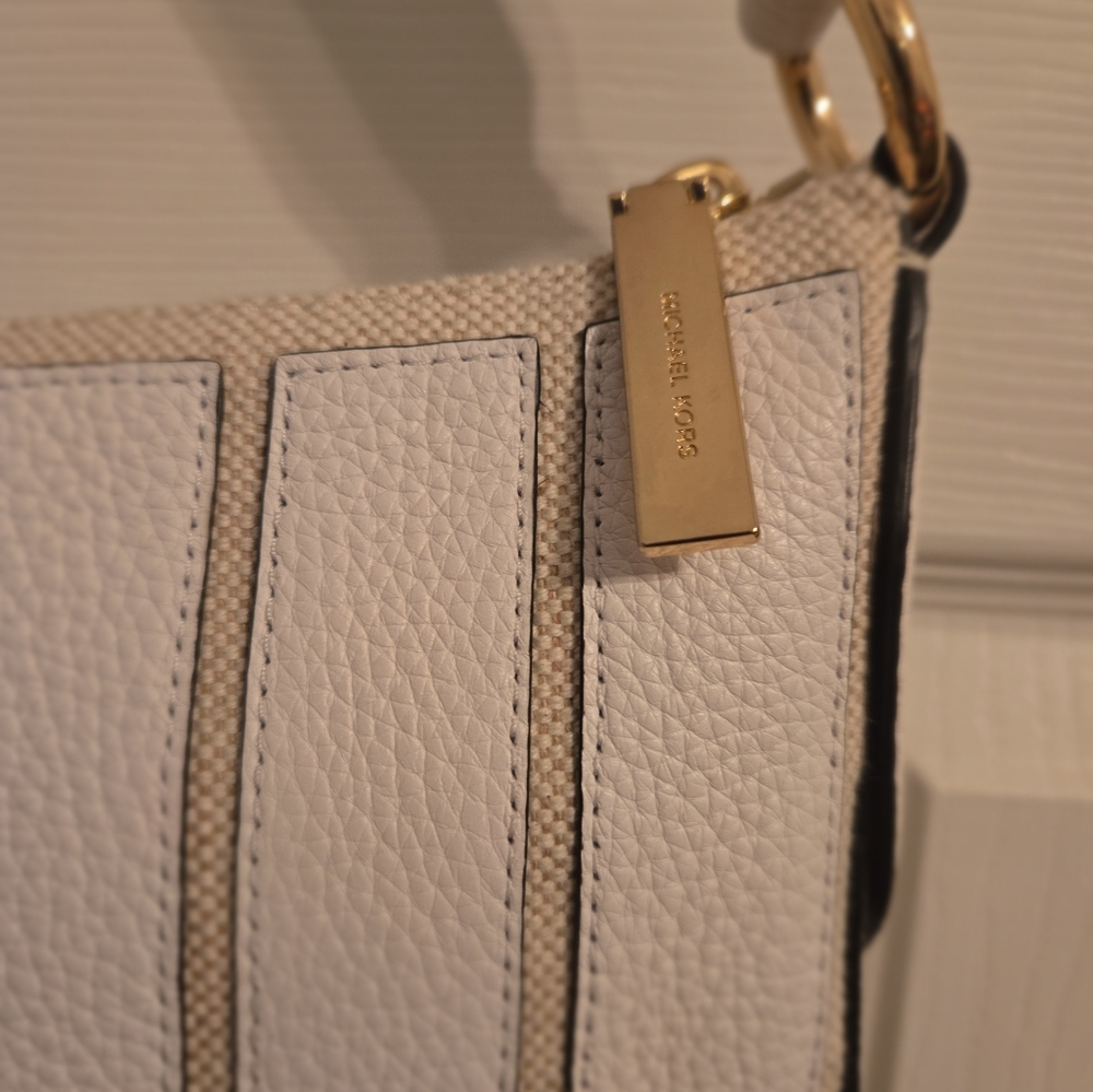 Michael Michael Kors Brooklyn Medium Convertible Hobo Women's - Picture 12 of 13